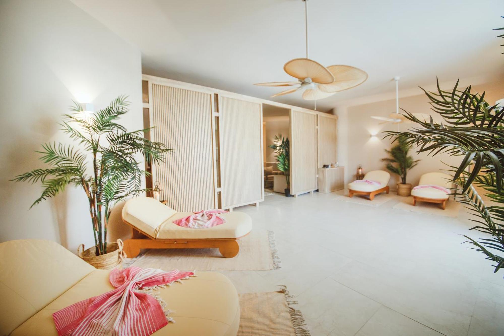 Stunning 2 Bedroom Holiday Home In 5-Star Resort Trikomo Eksteriør billede